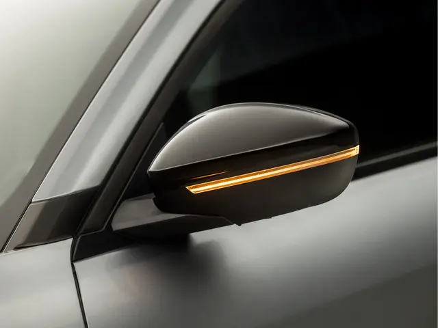 Jeep Avenger 1.2 Altitude Sport 2023 Benzine 32