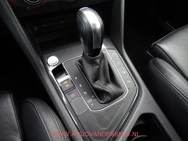 Volkswagen Tiguan Allspace 1.5 TSI R-LINE 2021 Benzine 30