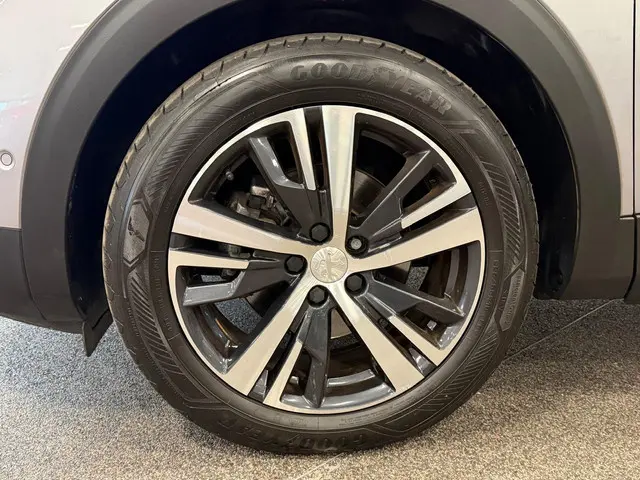 Peugeot 5008 1.2 PureTech Allure 2019 Benzine 10