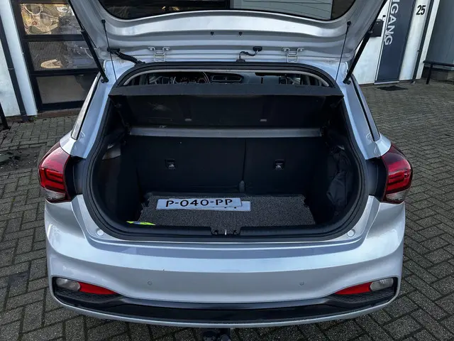 Hyundai i20 1.2 HP i-Motion 2020 Benzine 10