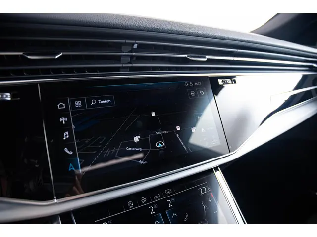 Audi Q8 55 TFSI quattro Pro Line Plus 2020 Benzine 56