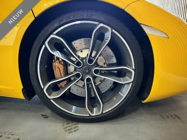 McLaren MP4-12C 3.8| Noselift | Meridian | 2013 Benzine 15