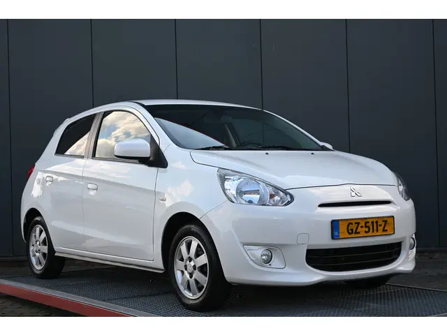Mitsubishi Space Star 1.0 Bright 2015 Benzine 9
