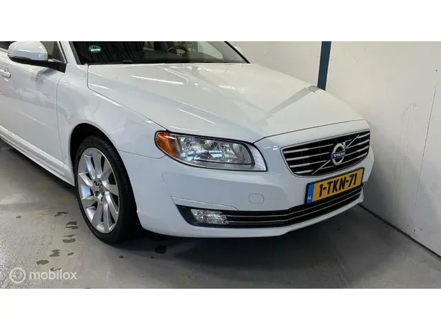 Volvo V70 1.6 T4 Nordic+ NAVI / LEER / NL-AUTO 2014 Benzine 11