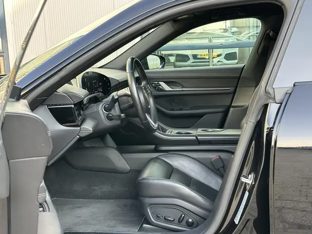 Porsche Taycan 4S Performance 84 kWh 2020 Elektrisch 44
