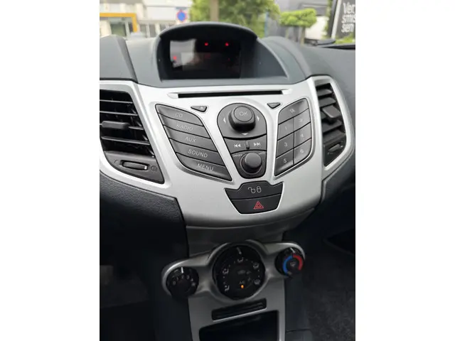Ford Fiesta 1.25 Limited 2012 Benzine 13