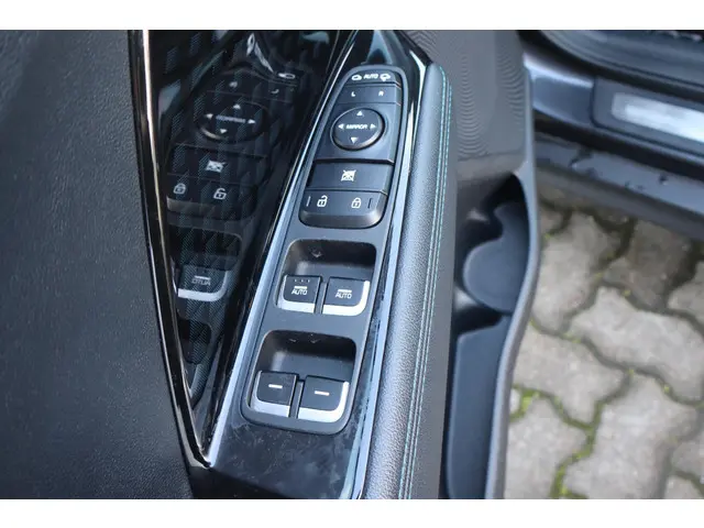 Kia e-Niro DynamicLine 64 kWh 2019 Elektrisch 23