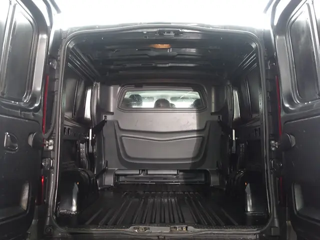 Renault Trafic 1.6 dCi Euro 6 T29 L2 Luxe- 2019 Diesel 29