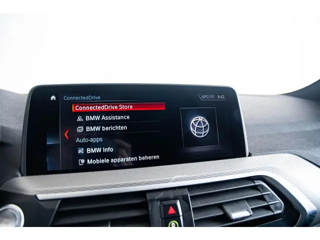 BMW X3 xDrive20i High Executive 2018 Benzine 37