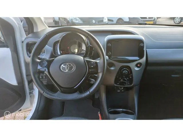 Toyota Aygo 1.0 VVT-i X Play 2022 Benzine 11