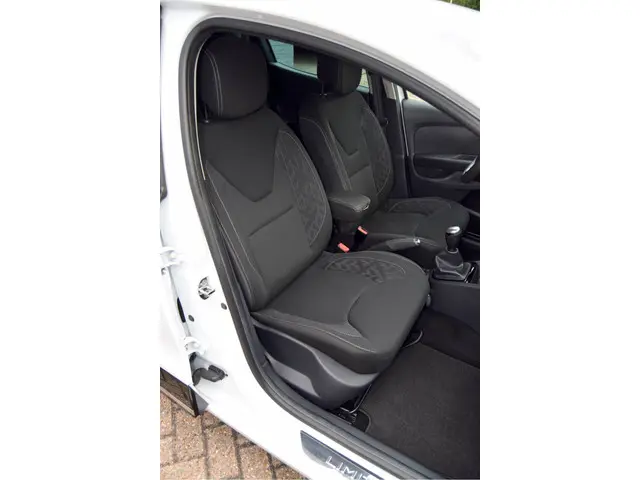 Renault Clio 0.9 TCe Limited 2018 Benzine 21