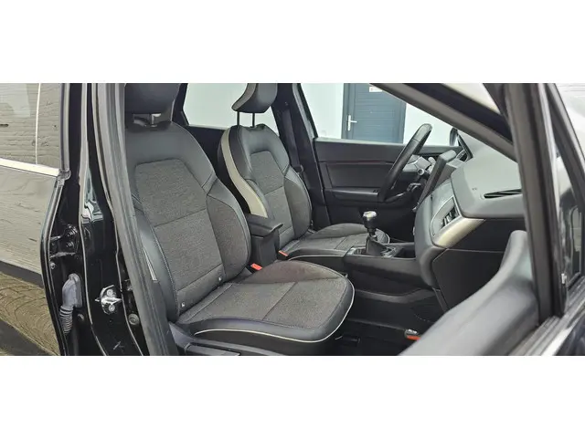 Renault Captur 1.0 TCe 90 Intens 2021 Benzine 38