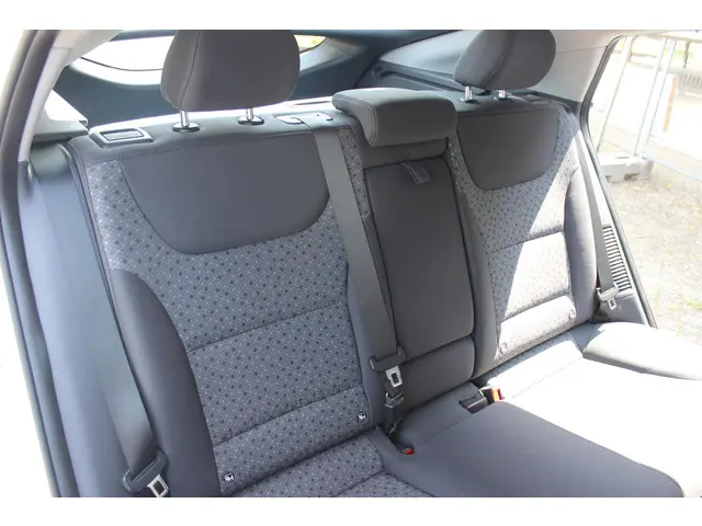 Hyundai IONIQ 1.6 GDi PHEV i-Motion 2019 Hybride Benzine 19