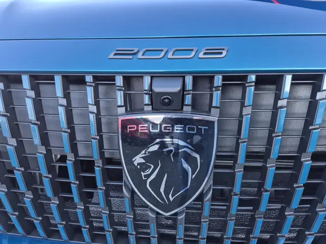 Peugeot 2008 1.2 Hybrid 145 GT 2025 Hybride Benzine 42