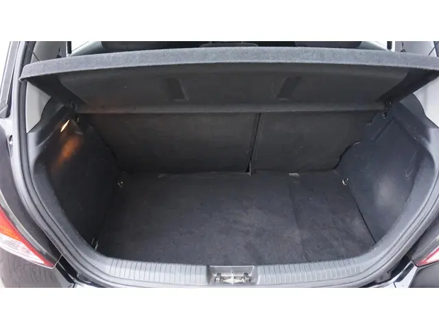 Hyundai i20 1.2i i-Motion Airco 2012 Benzine 18