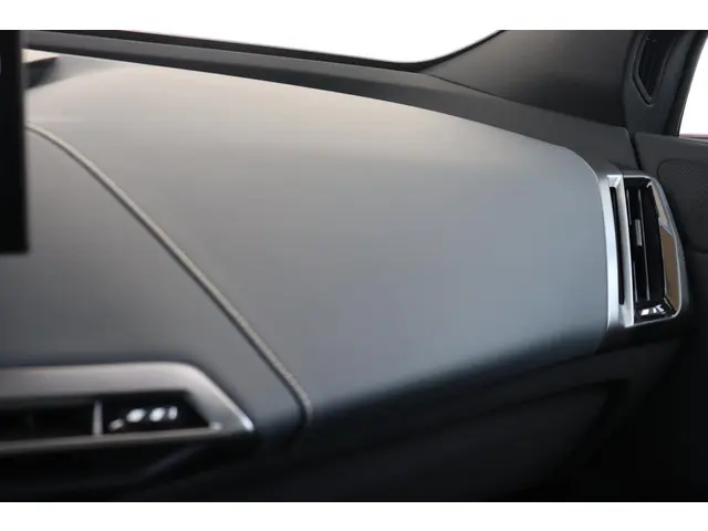 BMW iX xDrive45 2025 Elektrisch 33