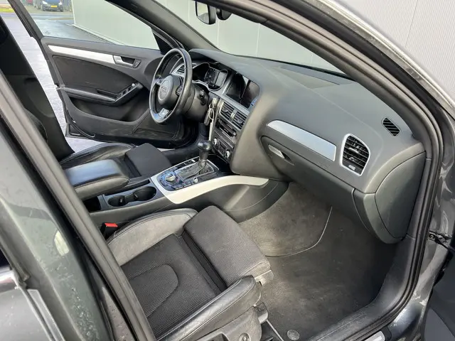 Audi A4 Limousine 1.8 TFSI S Edition 2012 Benzine 19