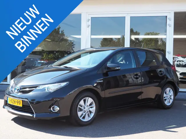 Toyota Auris 1.8 Hybrid Aspiration 2013 Hybride Benzine