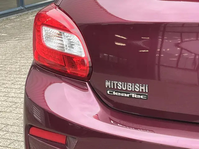 Mitsubishi Space Star 1.0 Intense 2016 Benzine 37