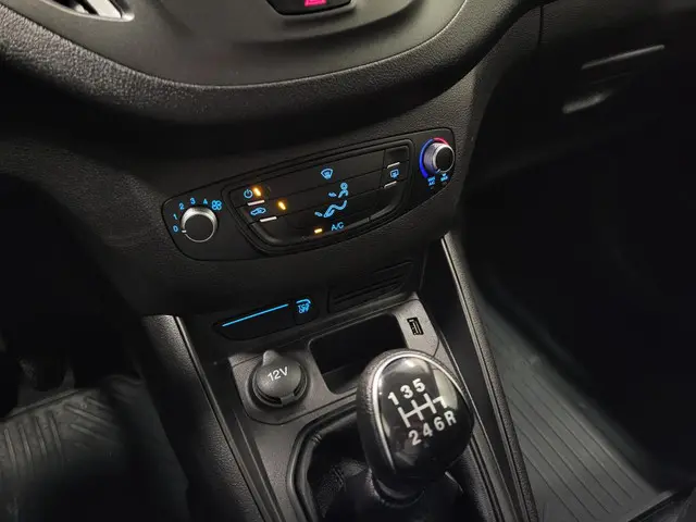 Ford Transit Courier 1.5TDCI Euro 6! 2019 Diesel 13