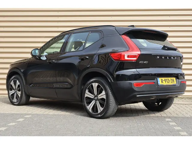 Volvo XC40 Recharge Core 70 kWh 2022 Elektrisch 25