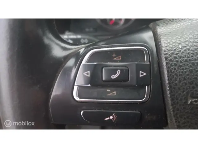 Volkswagen Transporter 2.0 TDI L2H1 2013 Diesel 17