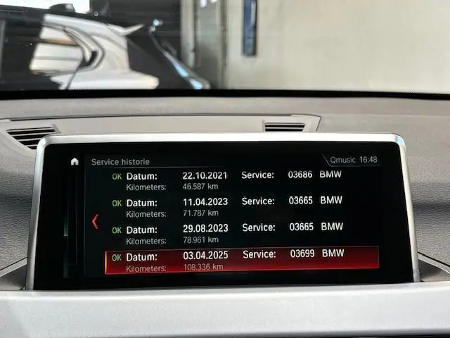 BMW X1 sDrive20i High Executive 2018 Benzine 24
