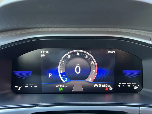 Volkswagen T-Roc 1.5 TSI Life Business 2024 Benzine 19