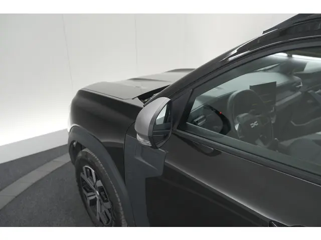 Dacia Duster Mild Hybrid 130 Expression 2025 Benzine 18