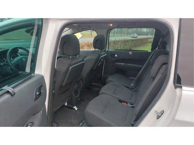 Peugeot 5008 1.6 THP Active 7p. 2013 Benzine 13