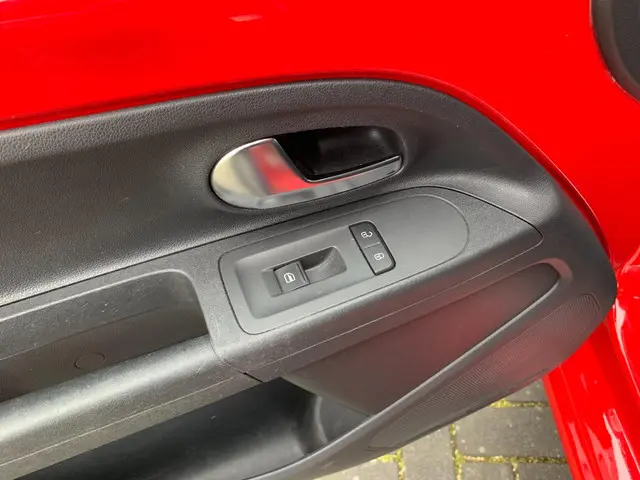 SEAT Mii 1.0 Reference 2014 Benzine 7