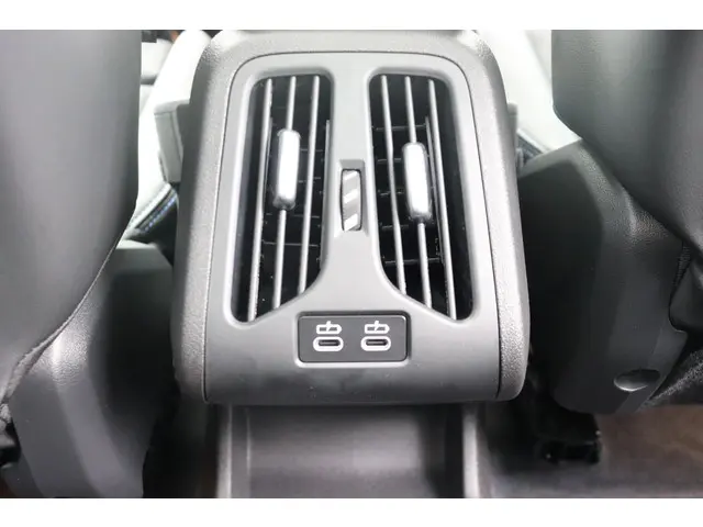BMW X1 xDrive25e 2025 Hybride Benzine 17