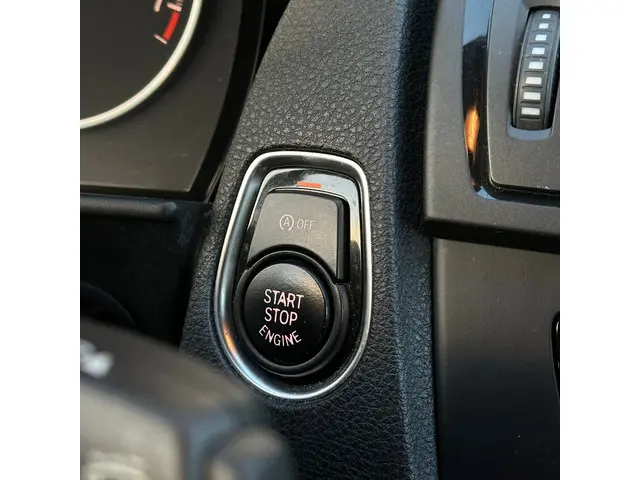 BMW 1 Serie 114i EDE Business 2013 Benzine 11