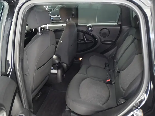 MINI Countryman Mini 1.6 Knockout Edition 2014 Benzine 26