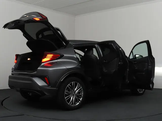 Toyota C-HR 1.8 Hybrid Active 2021 Hybride Benzine 39