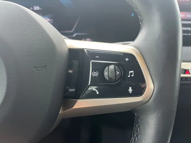 BMW iX xDrive40 Executive 77 kWh 2022 Elektrisch 13