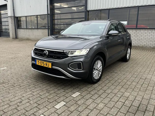 Volkswagen T-Roc 1.0 TSI Life 2023 Benzine 61