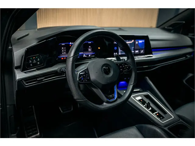 Volkswagen Golf 2.0 TSI R 4Motion 2022 Benzine 23