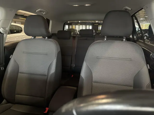 Volkswagen Golf 1.0 TSI Comfortline 2017 Benzine 42