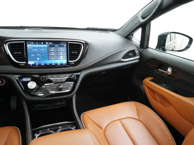Chrysler Pacifica 3.6 V6 Hybrid 2023 Benzine 36