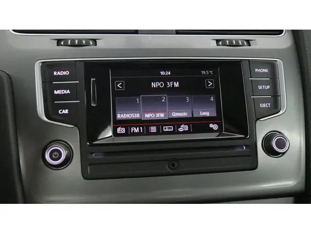 Volkswagen Golf 1.0 TSI 115pk Edition 2017 Benzine 24