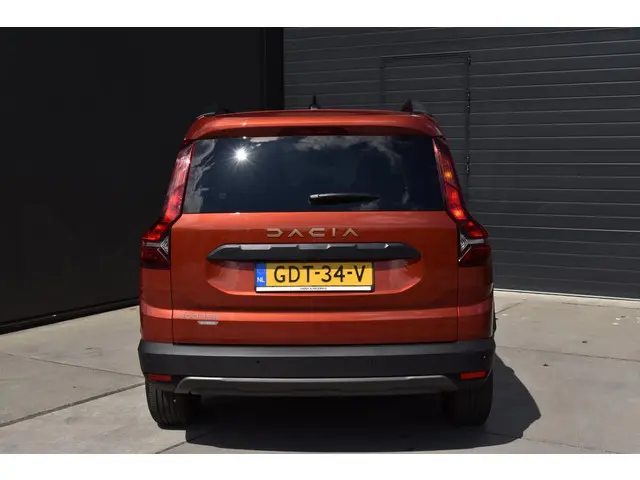 Dacia Jogger Hybrid 140 PK Extreme 2024 Hybride Benzine 7
