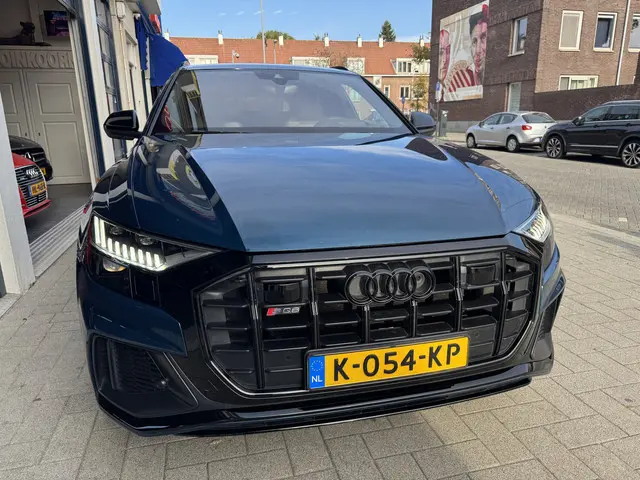 Audi SQ8 2