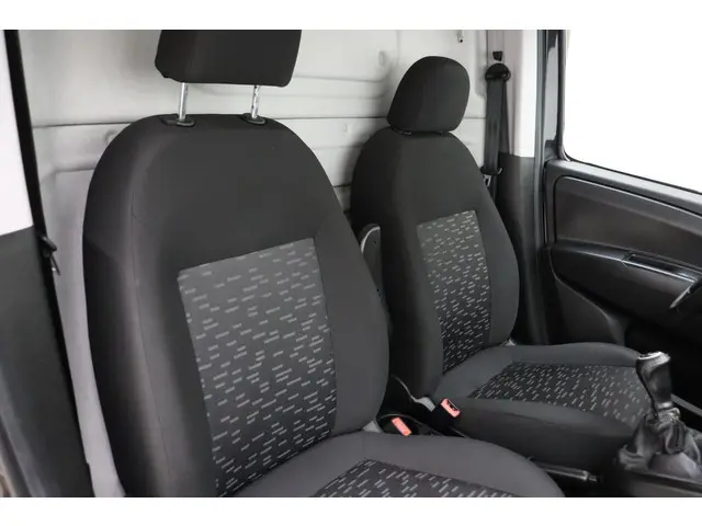 Opel Combo 1.3 CDTi L1H1 Sport 2018 Diesel 10