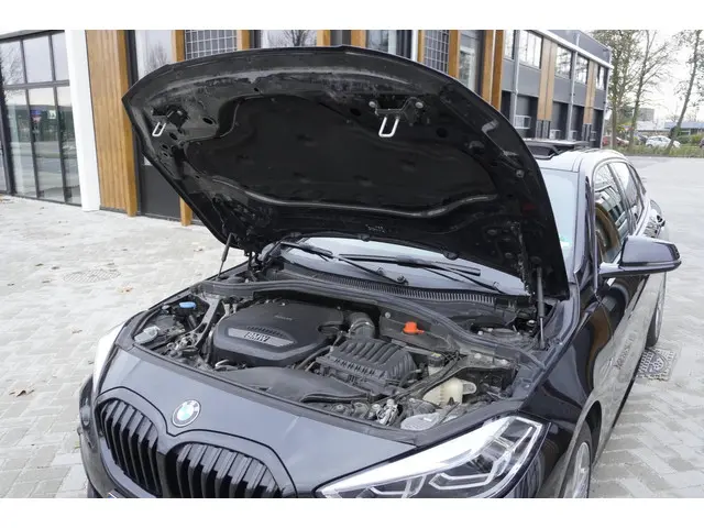 BMW 1 Serie 116d Corporate Executive 2020 Diesel 41