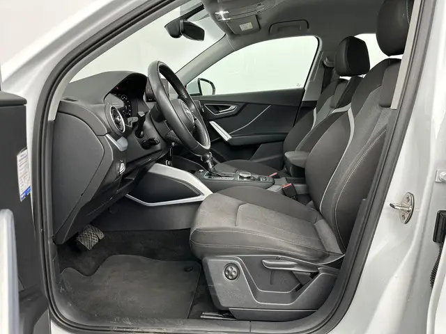 Audi Q2 35 TFSI CoD Automaat Virtual PDC 2019 Benzine 10