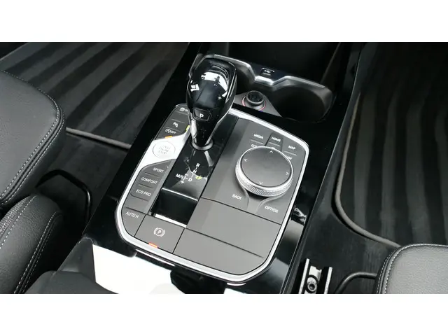 BMW 1 Serie 118i Executive Edition 2020 Benzine 50