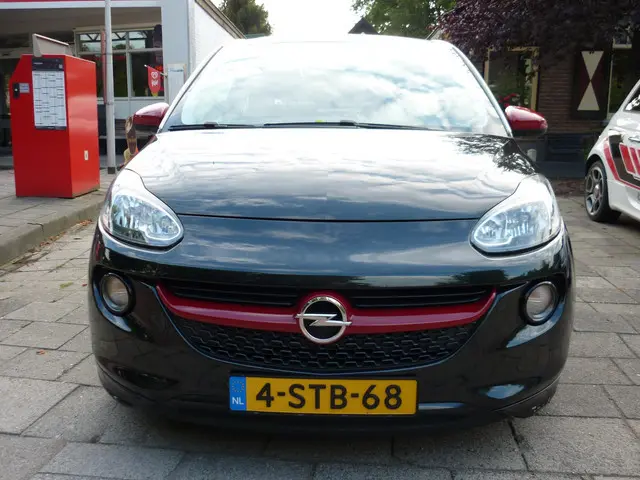 Opel ADAM 1.4 Slam,airco,halfleder,17inch,nap. 2013 Benzine 4