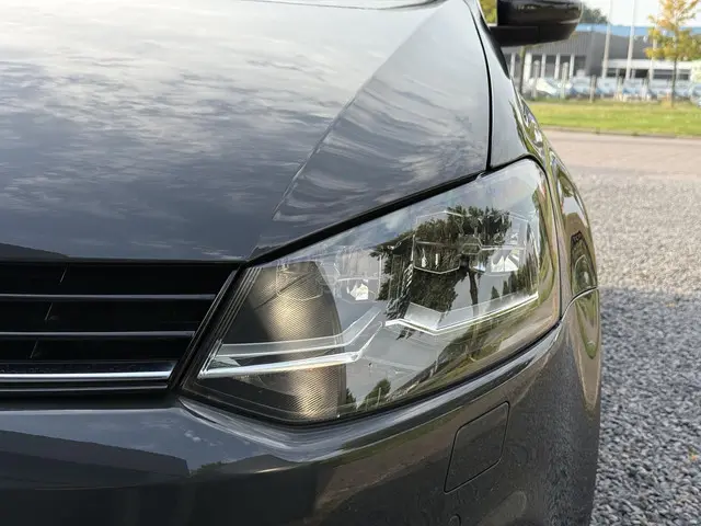 Volkswagen Polo 1.2 TSI Comfortline 2015 Benzine 33