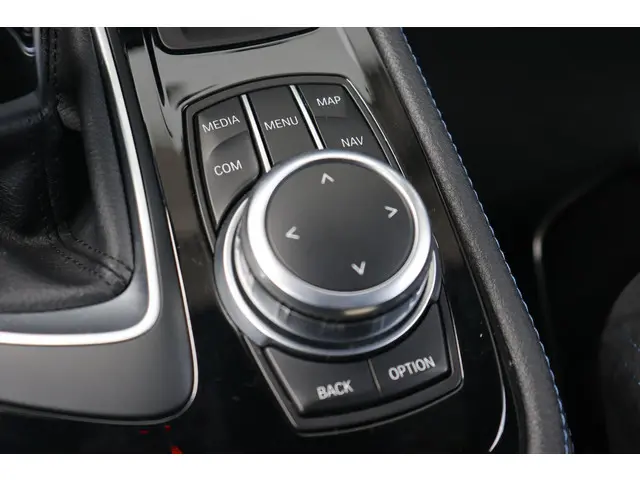 BMW 2 Serie Active Tourer 218i Executive 2019 Benzine 27